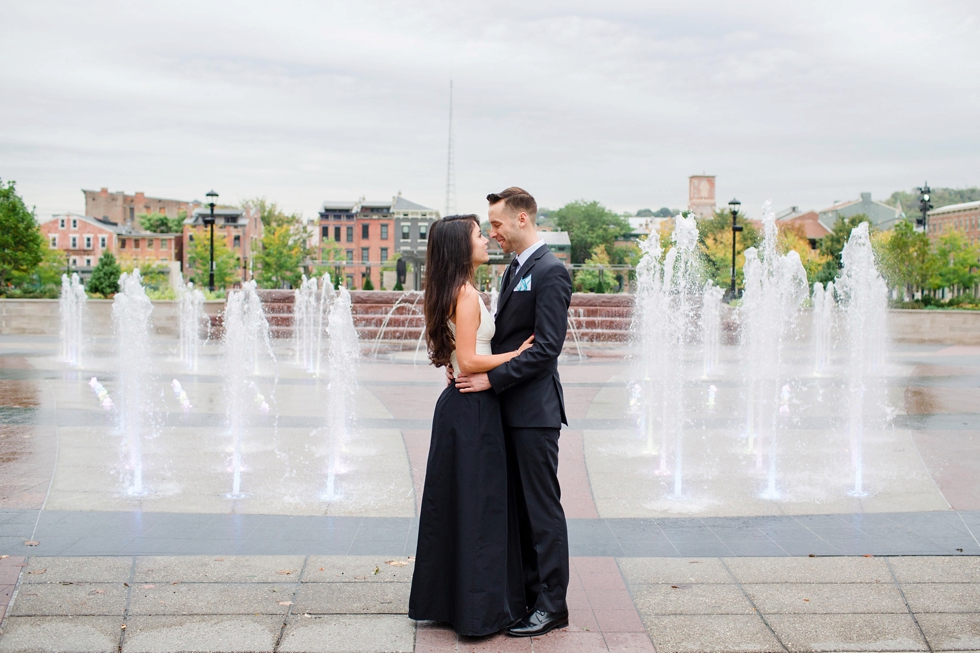 what to wear for engagement pictures, engagement session outfit inspiration, leah barry photography, cincinnati engagement pictures_0018.jpg
