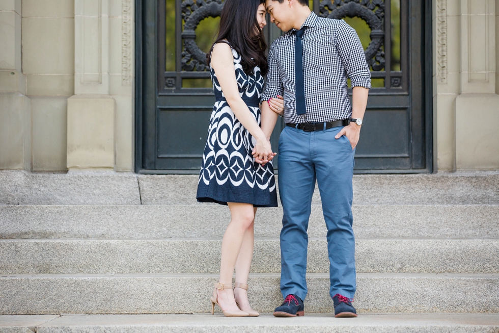 what to wear for engagement pictures, engagement session outfit inspiration, leah barry photography, cincinnati engagement pictures_0010.jpg