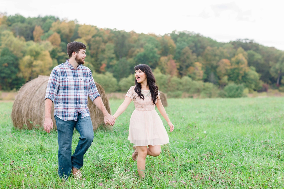 what to wear for engagement pictures, engagement session outfit inspiration, leah barry photography, cincinnati engagement pictures_0005.jpg