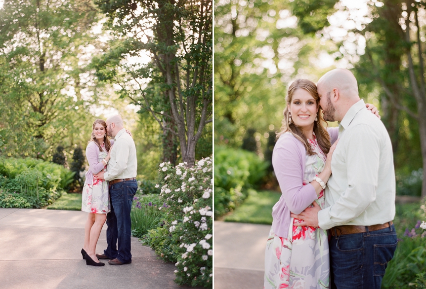 engagement pictures at ault park, leah barry photography, film photographer in cincinnati_0086.jpg